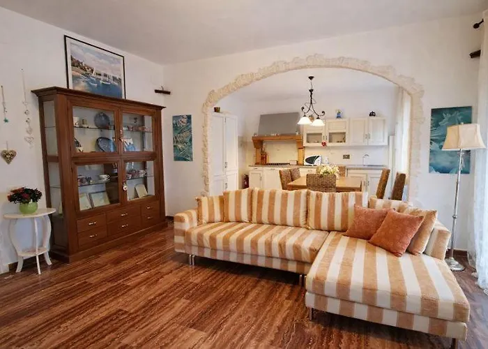 - Elba Affitti * Porto Azzurro